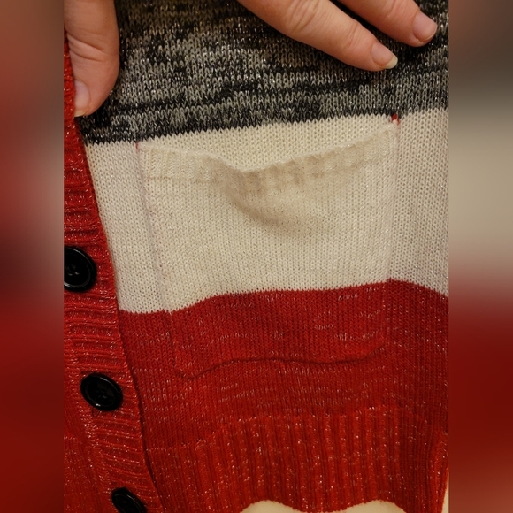 Canyon River Blues Red Black Metallic Button Down Sweater Size Medium - Picture 3 of 11